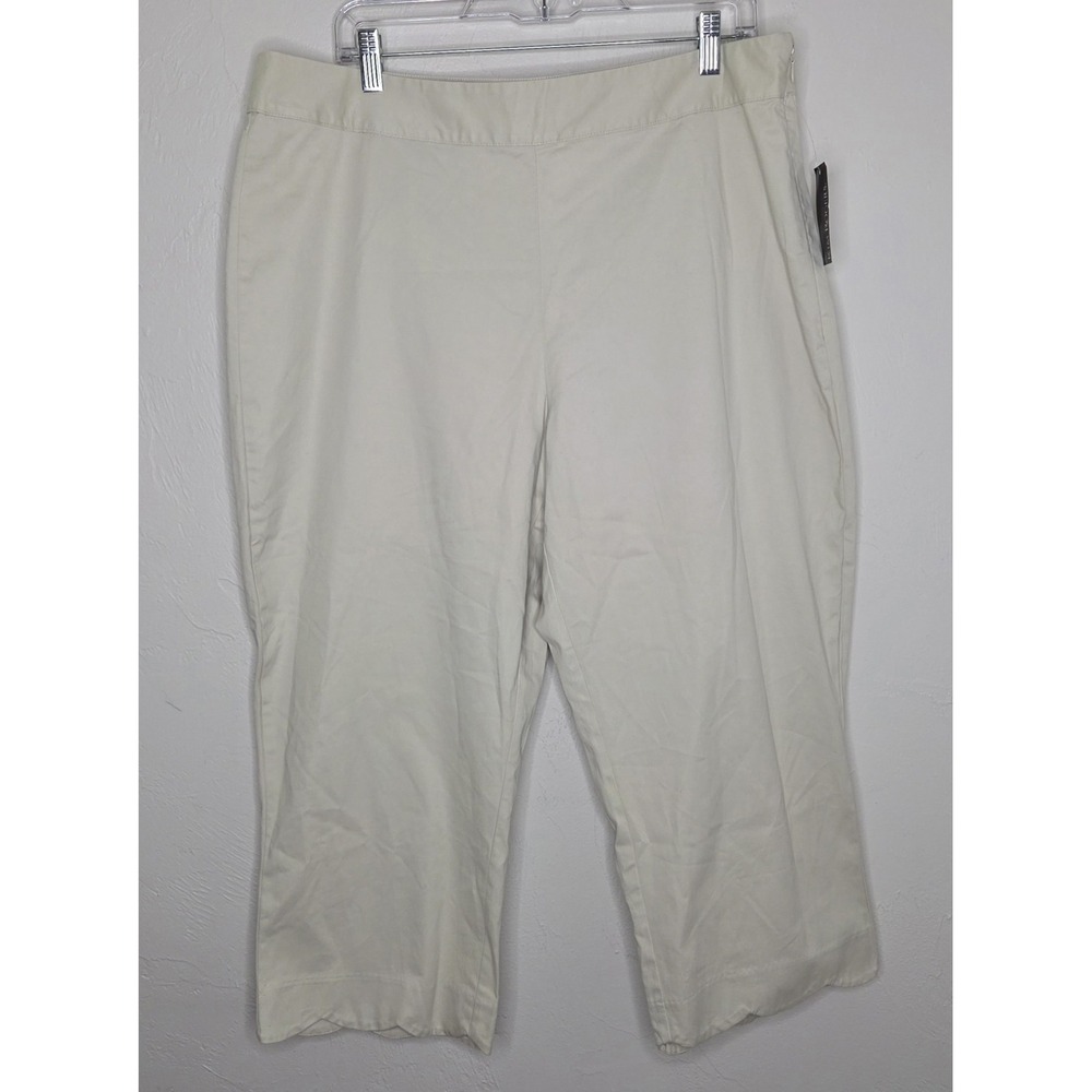 NEW w/Tags Women's Kim Rogers Twin Scallop Khaki Capri Pants Size 16 Inseam 21"